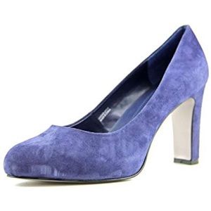 Tahari
Dolly Women Round Toe Suede Blue Heels